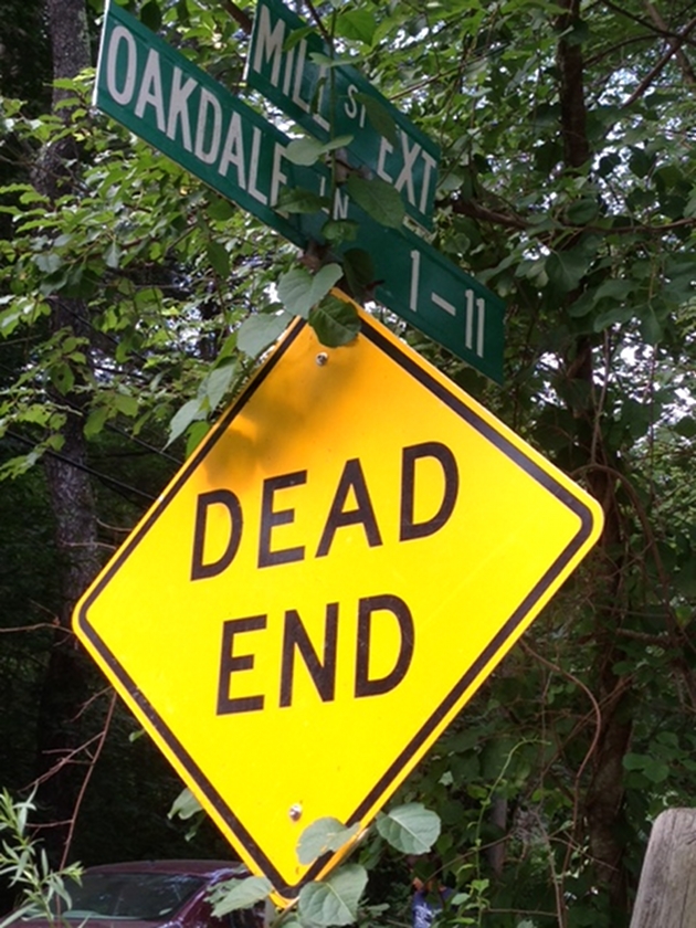 A Dead End sign on Mill Street in Lincoln, Massachusetts. Photo by Trisha Thomas