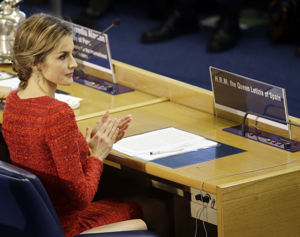Spain's Queen Letizia claps her hands during  the United Nations Food and Agriculture Organization (FAO) second International Conference on Nutrition, in Rome, Thursday, Nov. 20, 2014. Photo by AP Photographer Gregorio Borgia