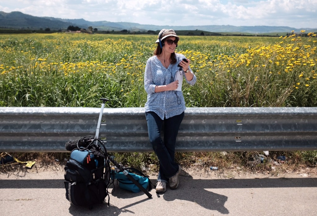 Trisha Thomas outside the Mineo Migrant center in Sicily. Photo by Alberto Pizzoli. April 21, 2015.